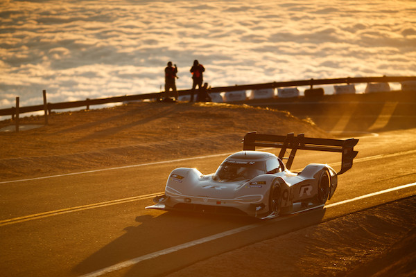 I.D R Pikes Peak bije rekord trasy
